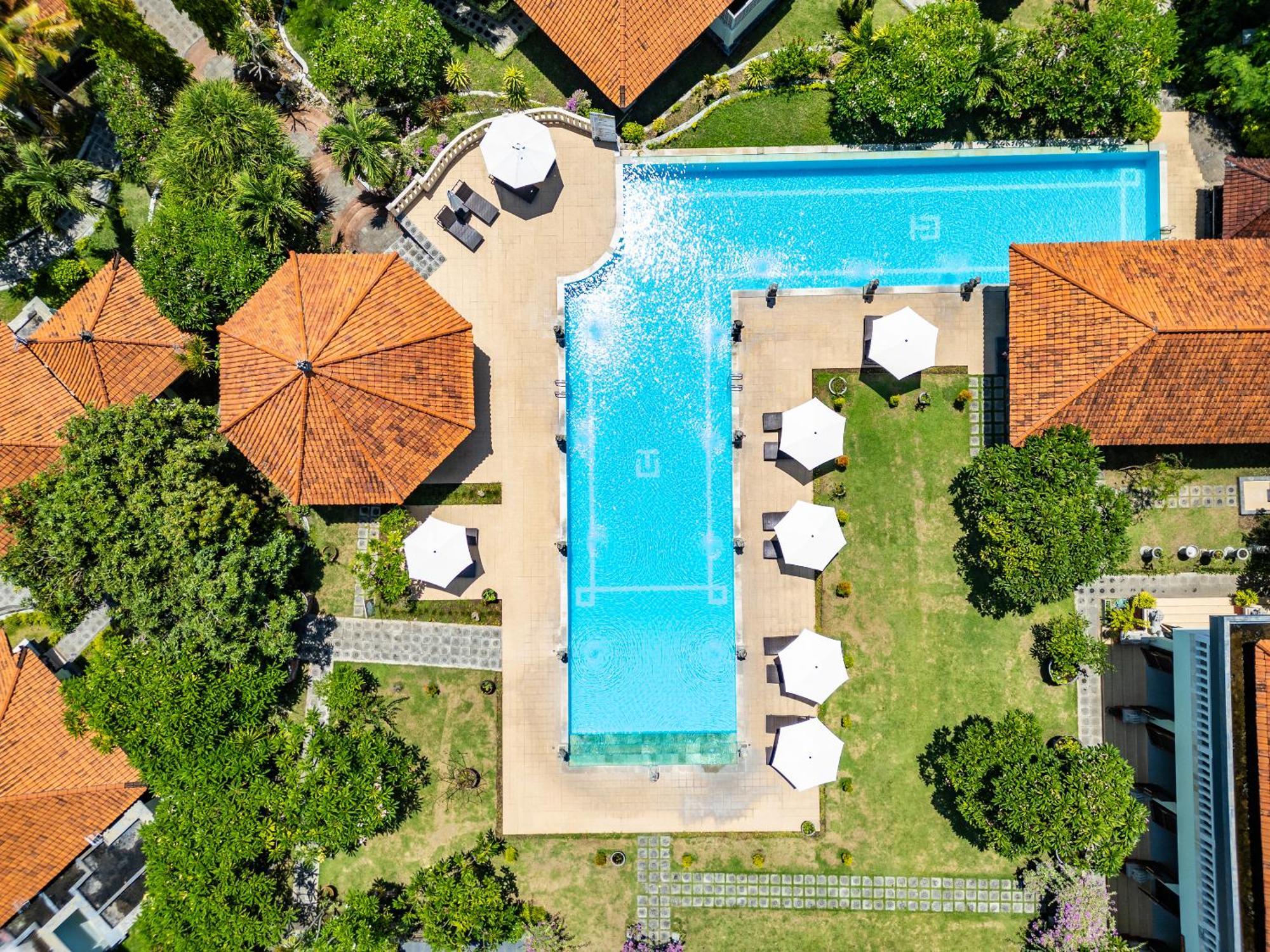 Taman Surgawi Resort & Spa Jasri Екстер'єр фото