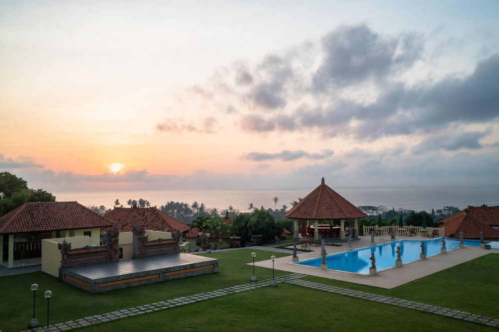 Taman Surgawi Resort & Spa Jasri Екстер'єр фото